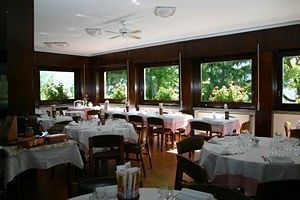 Hotel Ristorante Sassi Rossi 3*